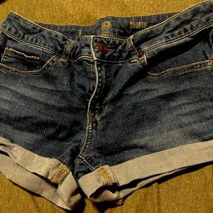 Pre loved shorts size 9